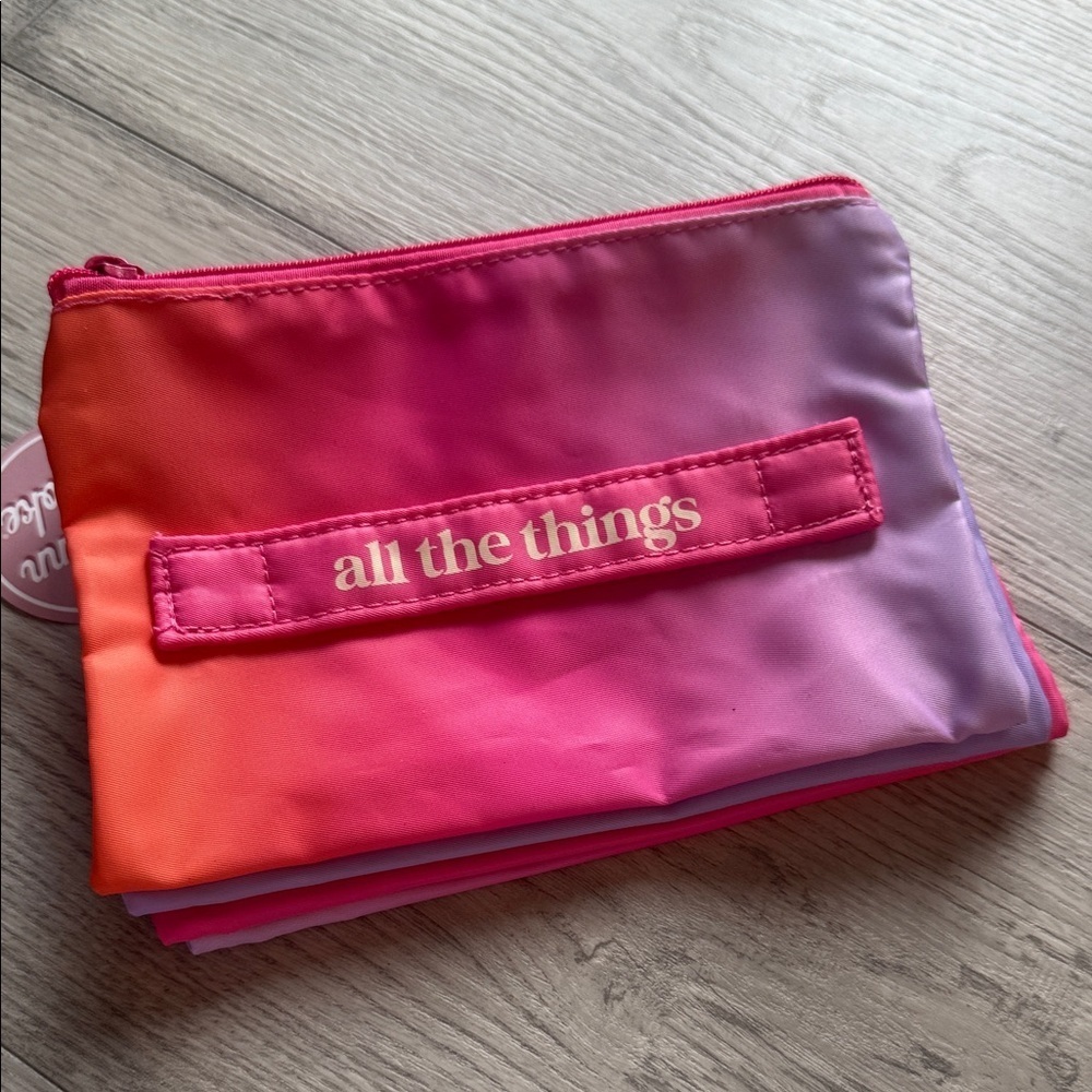 Jadelynn Brooke expandable organizer - Picture 3 of 5